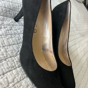 Unisa Classic Black Heels